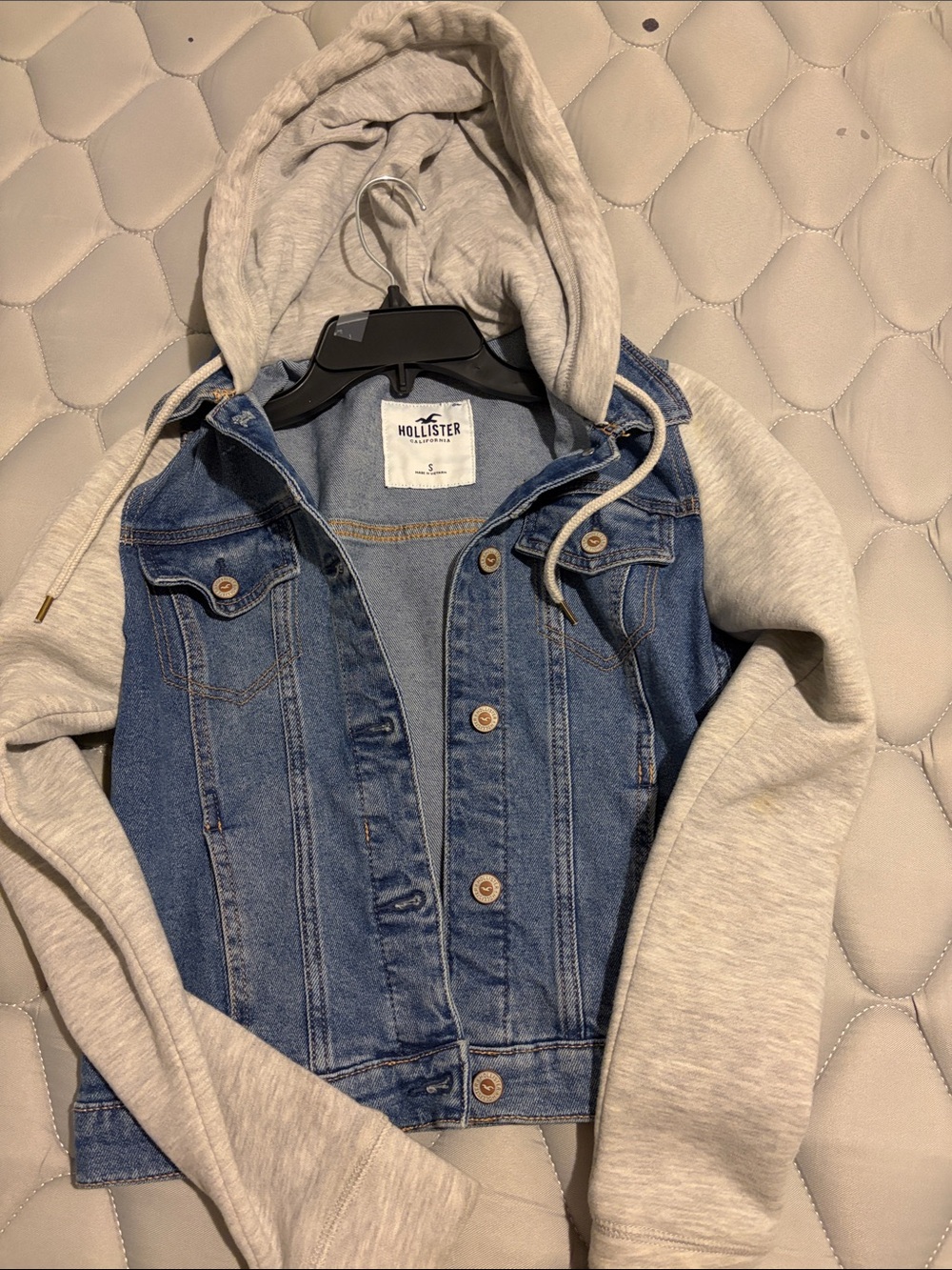 Hollister Women Blue Denim Jacket with Heather Gray Hooded Sleeves